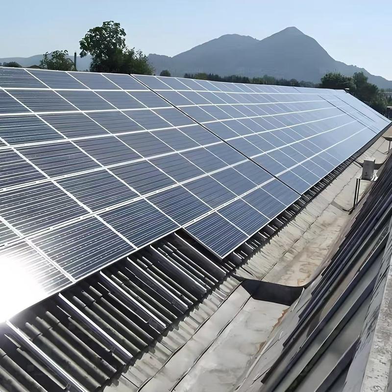 Clip-On-installatie Geen boorwerk en drainagevriendelijke dakbeugels voor zonnepanelen