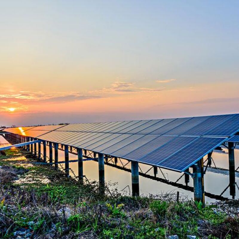 Ground Solar Mounting Brackets geconstrueerd uit warm gegalvaniseerd staal dat een sterke corrosiebestandheid biedt voor lange termijn buiten