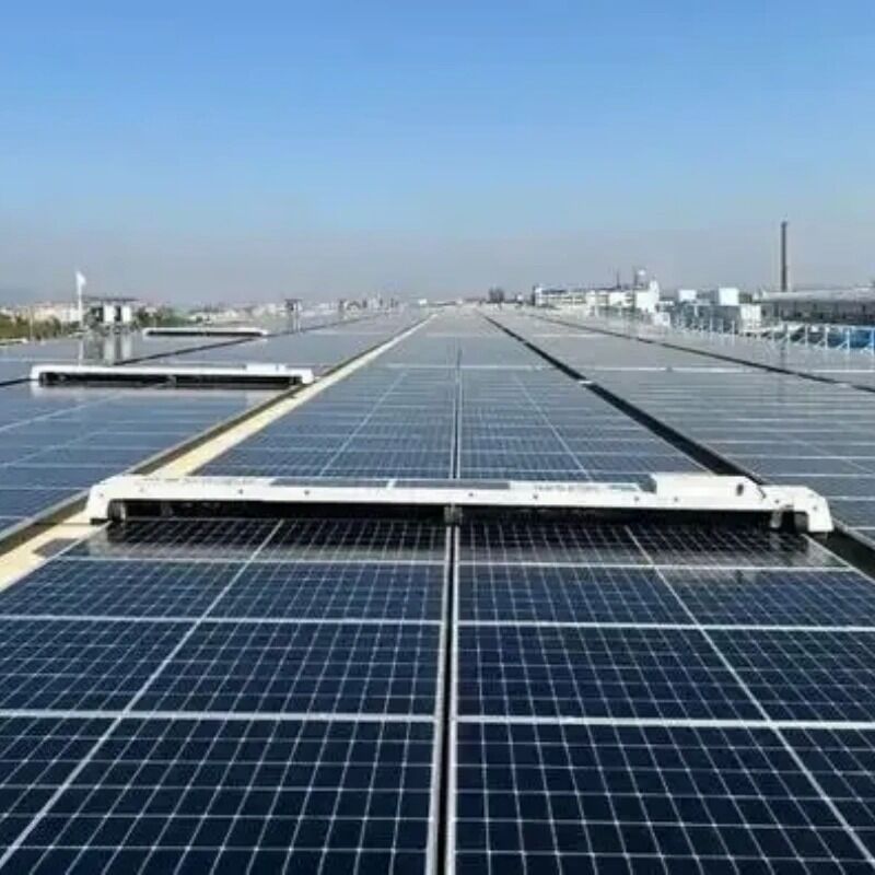 Duurzame dakbevestigingsbeugels voor zonnepanelen compatibel met platte laag hellende gepieke metalen en tegeldakken die ondersteuning bieden