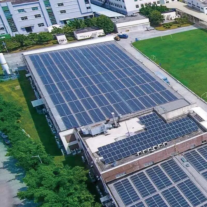 Zonnepaneel dakmontagebeugels ontworpen voor metalen daken die duurzame ondersteuning bieden en eenvoudige installatie, waardoor tijd en kosten worden bespaard.