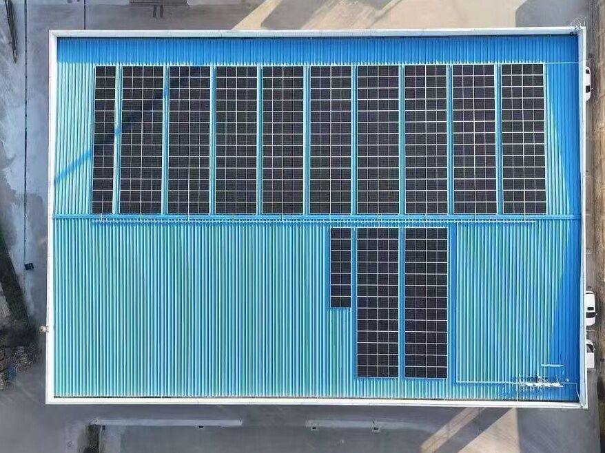 Duurzame dakbevestigingsbeugels voor zonnepanelen voor tegeldaken met geanodiseerd aluminiummateriaal en compatibiliteit met verschillende panelen